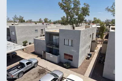 2813 E Monte Cristo Avenue, Phoenix, AZ 85032 - Photo 1