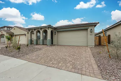 9005 W Georgia Avenue, Glendale, AZ 85305 - Photo 1