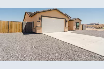 9820 W Sunbird Drive, Arizona City, AZ 85123 - Photo 1