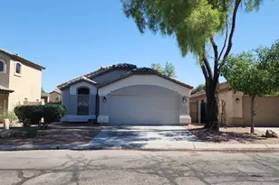 911 E Lovegrass Dr, San Tan Valley, AZ 85143 - Photo 1