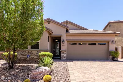 389 E Castle Rock Road, San Tan Valley, AZ 85143 - Photo 1