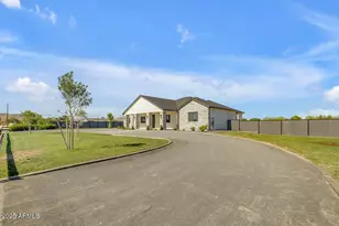 25916 S 198th St, Queen Creek, AZ 85142 - Photo 1