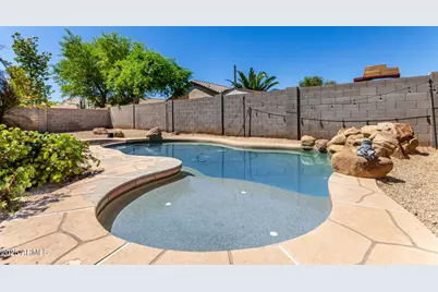 6314 W Hilton, Phoenix, AZ 85043 - Photo 1