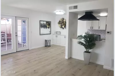 5203 N 42nd Drive, Phoenix, AZ 85019 - Photo 1