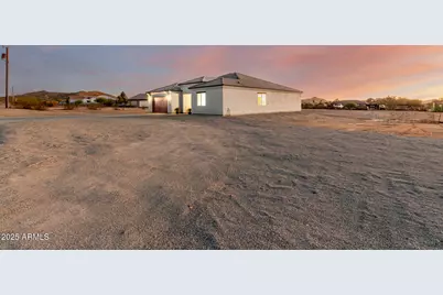 13430 S Garnet Road, Buckeye, AZ 85326 - Photo 1