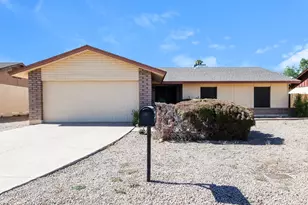 3131 W Campo Bello Dr, Phoenix, AZ 85053 - Photo 1