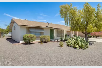 11042 W Canterbury, Sun City, AZ 85351 - Photo 1