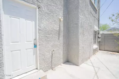 2330 N Dayton Street #2, Phoenix, AZ 85006 - Photo 1