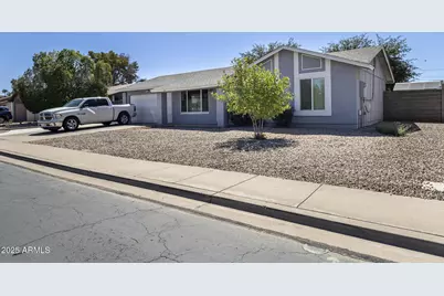 537 W Posada Avenue, Mesa, AZ 85210 - Photo 1