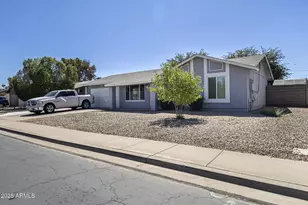 537 W Posada Ave, Mesa, AZ 85210 - Photo 1