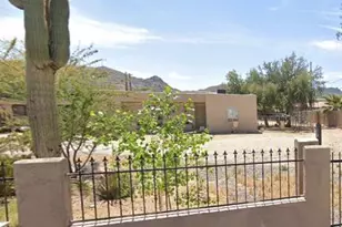 325 W Siesta Way, Phoenix, AZ 85041 - Photo 1