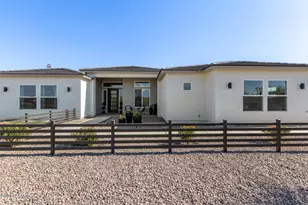 3555 W Hummingbird Ln, San Tan Valley, AZ 85144 - Photo 1