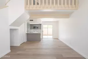 4240 N Longview Ave, Phoenix, AZ 85014 - Photo 1