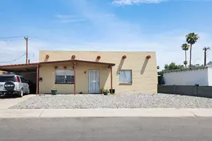 2825 N 52nd, Phoenix, AZ 85035 - Photo 1