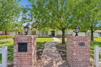 325 W Palo Verde Drive, Phoenix, AZ 85013 - Photo 1