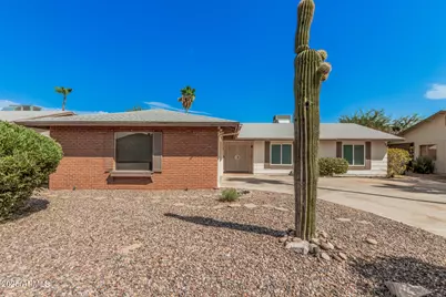 11233 S Iroquois Drive, Phoenix, AZ 85044 - Photo 1