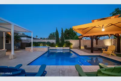 1363 E Mitchell Drive, Phoenix, AZ 85014 - Photo 1