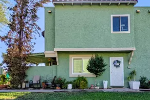 10217 N 7th Pl, Phoenix, AZ 85020 - Photo 1