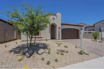 538 E Veterans Way, Queen Creek, AZ 85140 - Photo 1