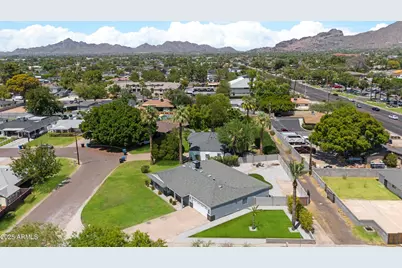 3001 N 43rd Place, Phoenix, AZ 85018 - Photo 45