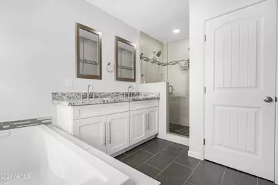 3001 N 43rd Place, Phoenix, AZ 85018 - Photo 27