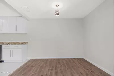 3001 N 43rd Place, Phoenix, AZ 85018 - Photo 9