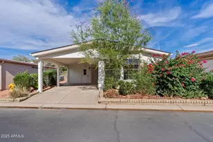 6391 S Oakmont Dr, Chandler, AZ 85249 - Photo 1