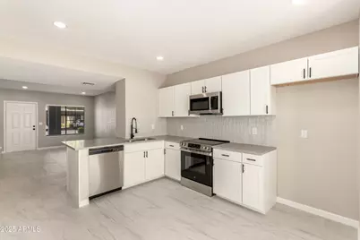 7801 N 44th Drive #1048, Glendale, AZ 85301 - Photo 1