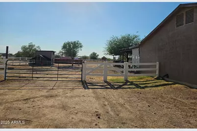 33066 N Brinlee Lane, San Tan Valley, AZ 85143 - Photo 5