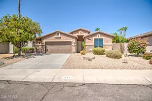 1634 W Windsong, Phoenix, AZ 85045 - Photo 1