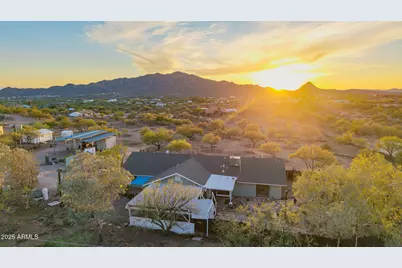 45216 N 10th Street, New River, AZ 85087 - Photo 1