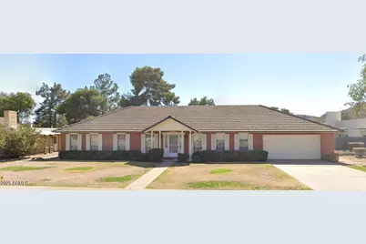 557 W Moon Valley, Phoenix, AZ 85023 - Photo 1