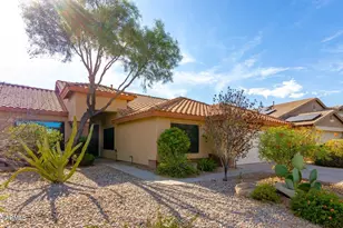 22012 N 44th Pl, Phoenix, AZ 85050 - Photo 1