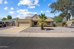 834 E Piute Ave, Phoenix, AZ 85024 - Photo 1