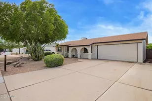 4127 W Paradise Dr, Phoenix, AZ 85029 - Photo 1