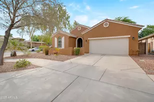 21059 E Munoz St, Queen Creek, AZ 85142 - Photo 1