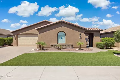 726 W Tallow Tree Avenue, San Tan Valley, AZ 85140 - Photo 1