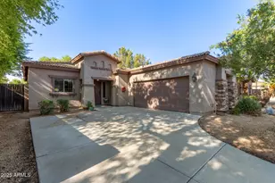 484 E Rainbow Dr, Chandler, AZ 85249 - Photo 1