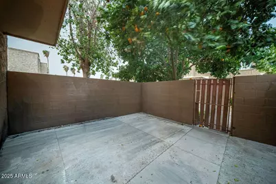 4233 N 68th Avenue, Phoenix, AZ 85033 - Photo 9