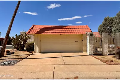 10710 W Buccaneer Way, Sun City, AZ 85351 - Photo 1