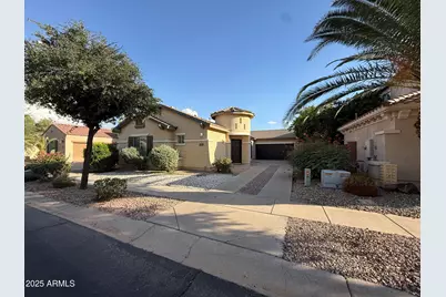 885 E Cherry Hills Drive, Chandler, AZ 85249 - Photo 1