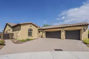 1526 E Hazel Dr, Phoenix, AZ 85042 - Photo 1
