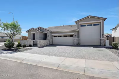 10805 W Buchanan Street, Avondale, AZ 85323 - Photo 1