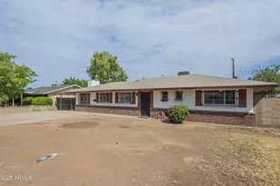 3860 E Clarendon Ave, Phoenix, AZ 85018 - Photo 1