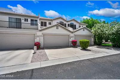 4805 E Kachina Trail #Unit 35, Phoenix, AZ 85044 - Photo 1