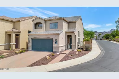 8137 N 13th Place, Phoenix, AZ 85020 - Photo 1