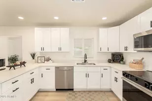 2735 W Isabella Ave, Mesa, AZ 85202 - Photo 1