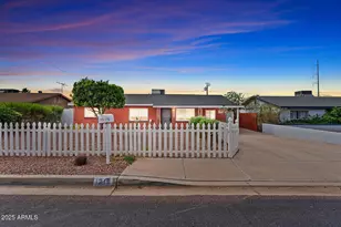 1219 E Christy Dr, Phoenix, AZ 85020 - Photo 1