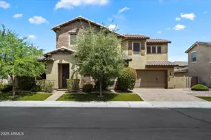 944 W Glacier Dr, Chandler, AZ 85248 - Photo 1