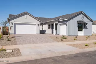 816 W Golden Ore Pass, Apache Junction, AZ 85120 - Photo 1